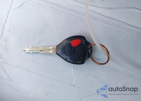 2010 Toyota Yaris z USA, uszkodzony, nr VIN JTDBT4K34A1371883